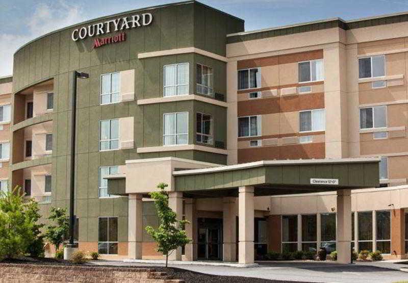 Готель Courtyard By Marriott Йорк Екстер'єр фото